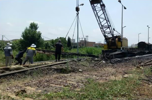 اجرای عملیات بازسازی خطوط ریلی ایستگاه تخلیه سوخت نیروگاه نکا