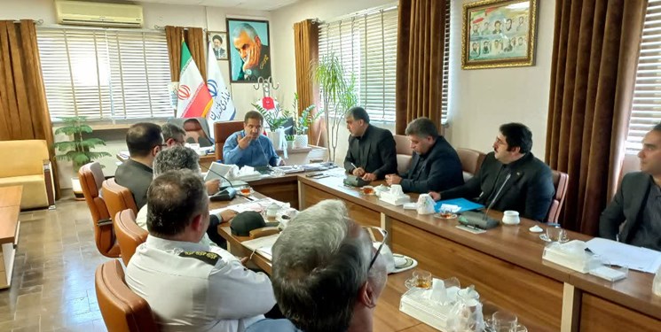 فرمانداران با گرانفروشی برخورد قاطع داشته باشند