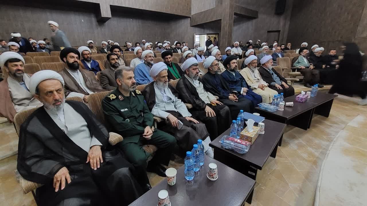 نشست بررسی طرح مسجد محور در کلارآباد