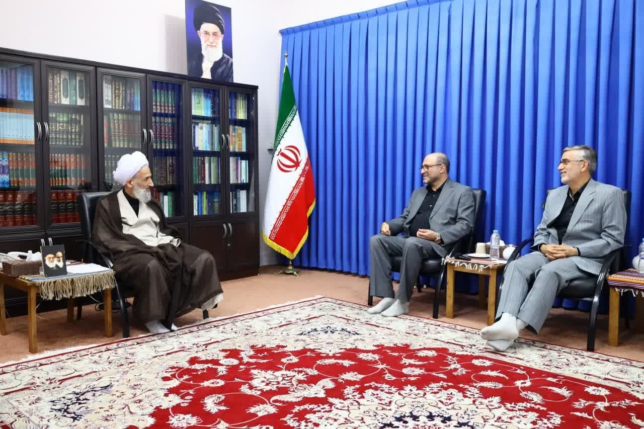 ضرورت زنده نگاه داشتن احساس خدمت درجامعه