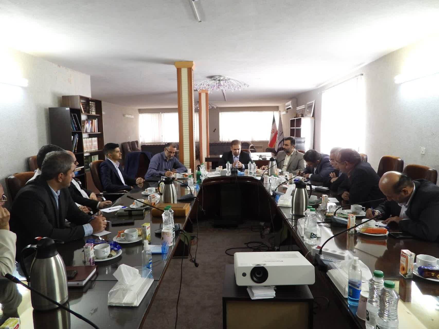 نقش مهم احزاب وگروه های سیاسی در توسعه انقلاب اسلامی