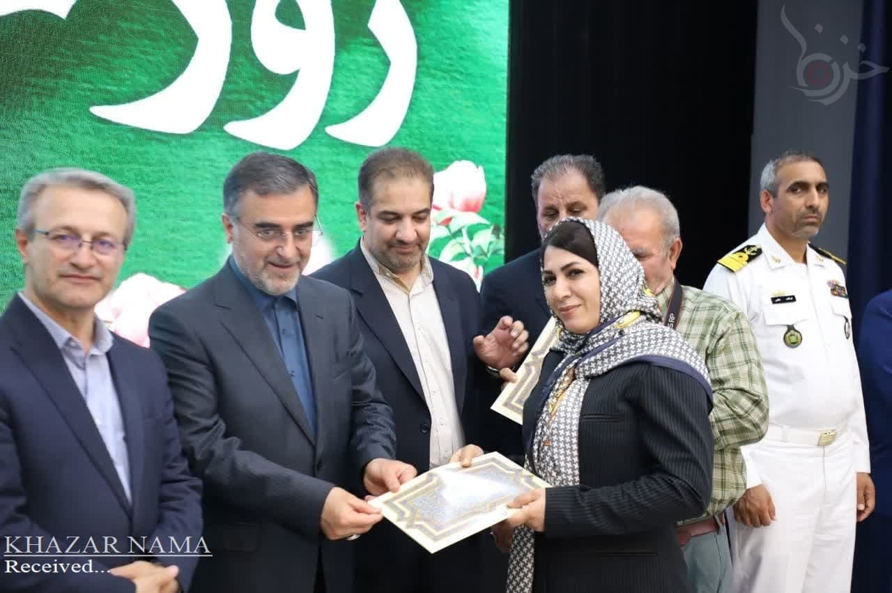 تجلیل از مدیر مسئول روزنامه کرانه شمال به عنوان مدیر برترین پایگاه خبری استان مازندران / رسانه ای پویا و تاثیرگذار در شمال کشور/ حسینی پور: رسانه ها صدای وحدت جامعه اند