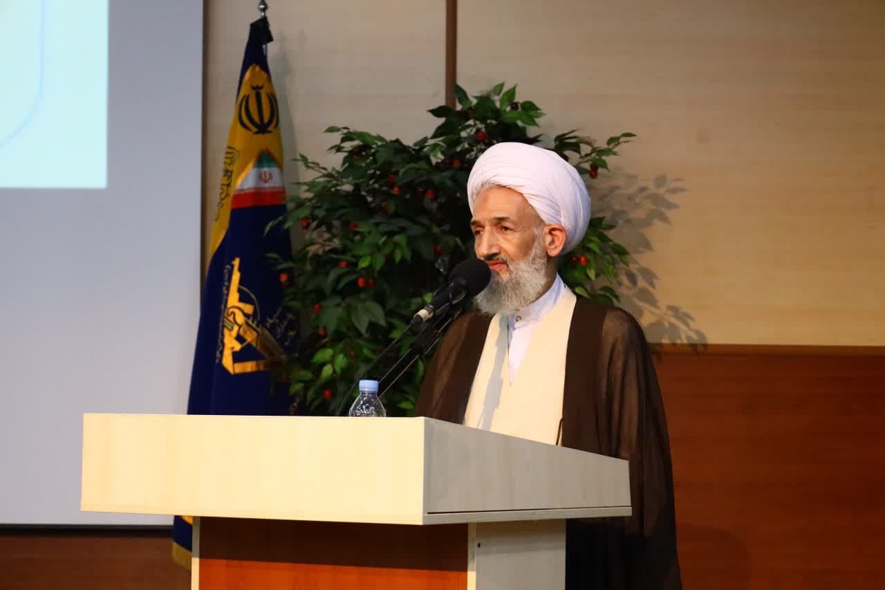 ارزشهای دفاع مقدس را با جهاد فرهنگی در جامعه نشر دهیم