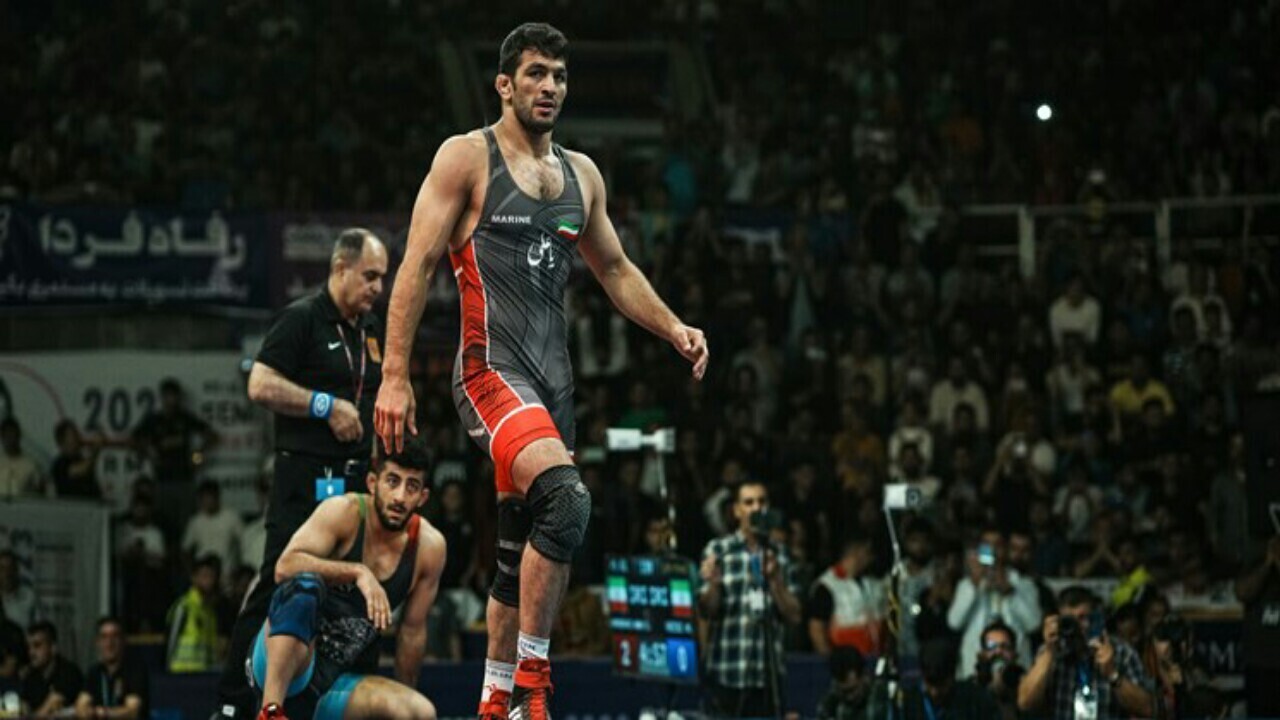 صعود سه کشتی گیر مازندرانی به نیمه نهایی در روز نخست