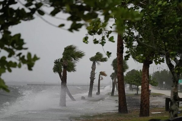 رگبار باران و وزش باد شدید در روزهای پایانی تابستان