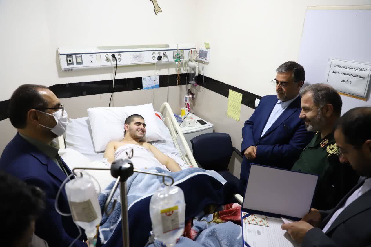 عیادت استاندار مازندران از جانباز اغتشاشات سال گذشته