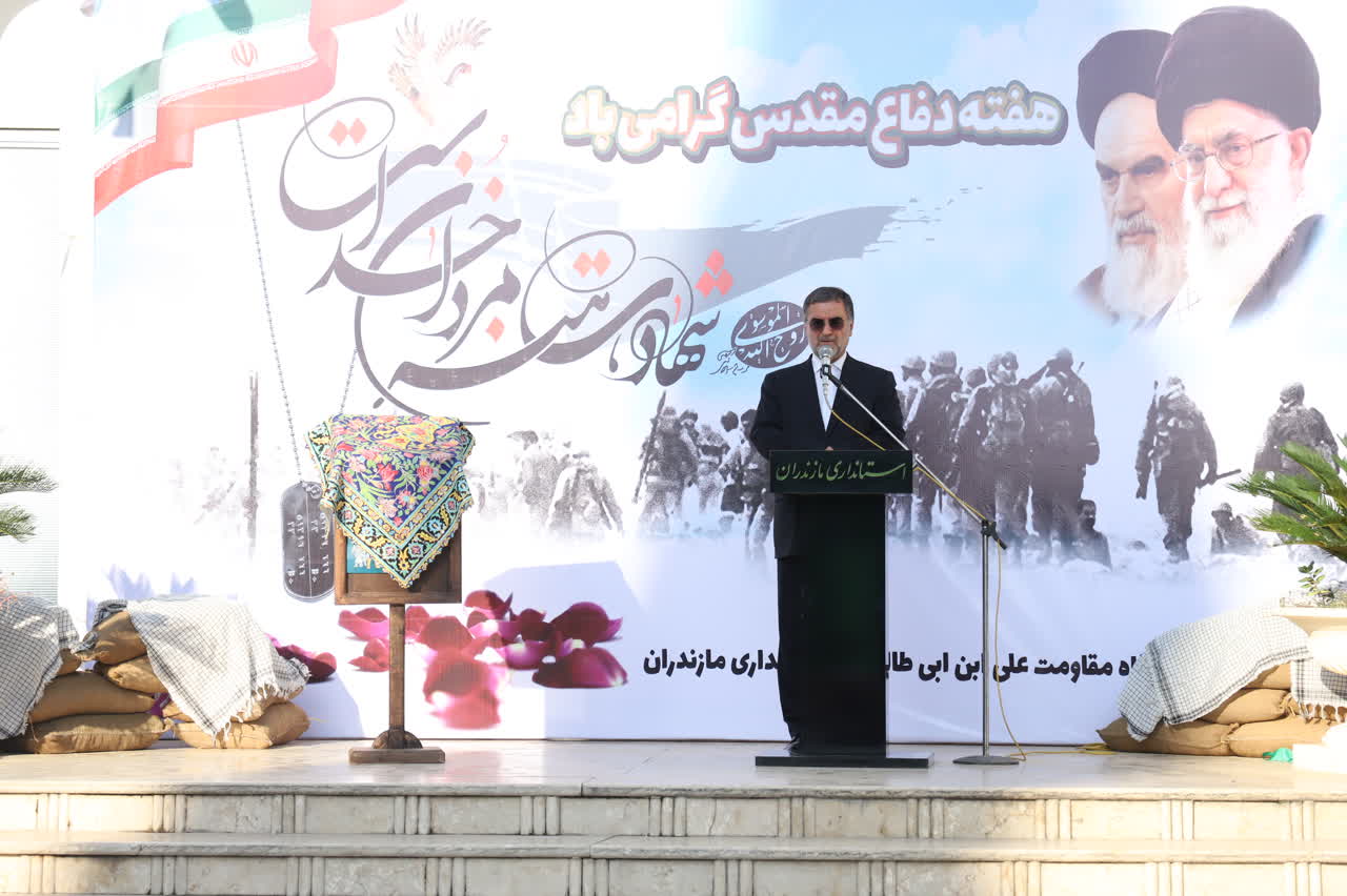 جمهوری اسلامی ایران به برکت دفاع مقدس در مسیر توسعه و پیشرفت به پیش می رود / ضرورت انتقال فرهنگ دفاع مقدس به نسل جوان