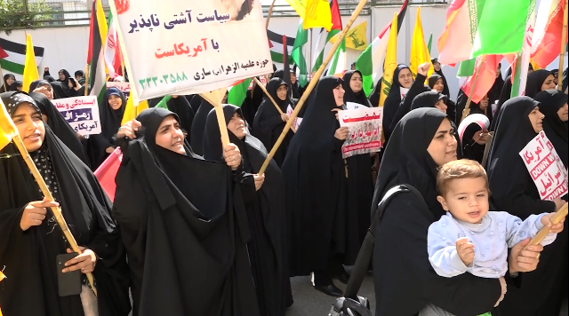 تجمع بانوان حوزوی در حمایت از غزه در ساری