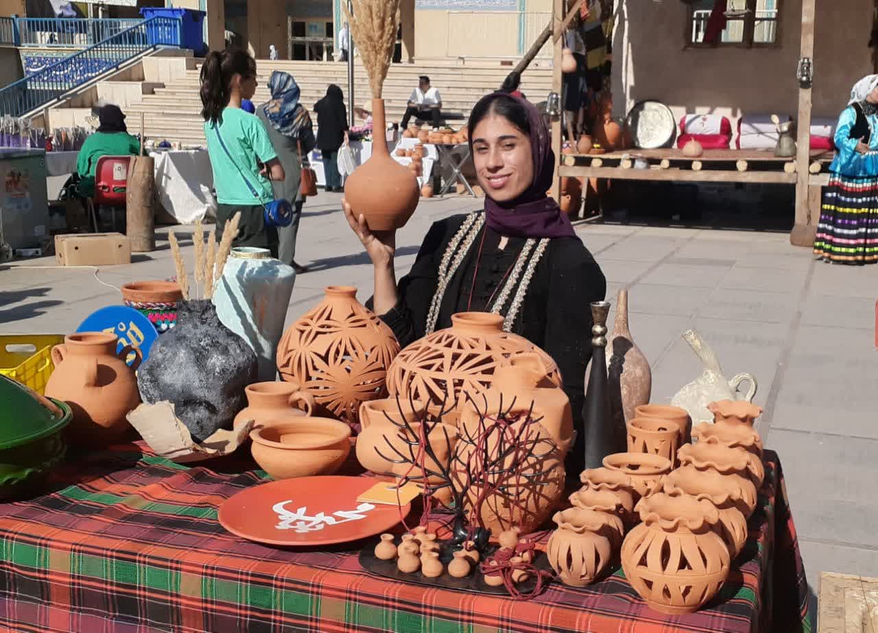 یک گام تا جهانی شدن سفال بابا محب/ سفال سلیم آباد در کل کشور متفاوت است