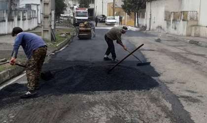 عملیات ترمیم روکش آسفالت معابر داخلی ۷ شهرک و ناحیه صنعتی مازندران اجرا شد