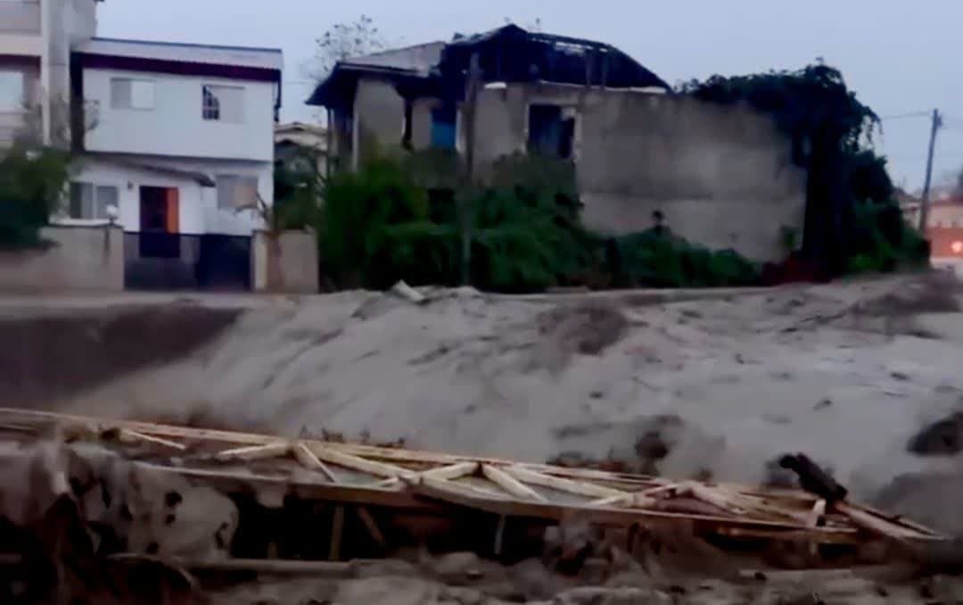 کمک رسانی به مناطق سیل زده مازندران