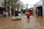 امداد رسانی به ۳۰ خانوار خسارت دیده از سیلاب در مازندران