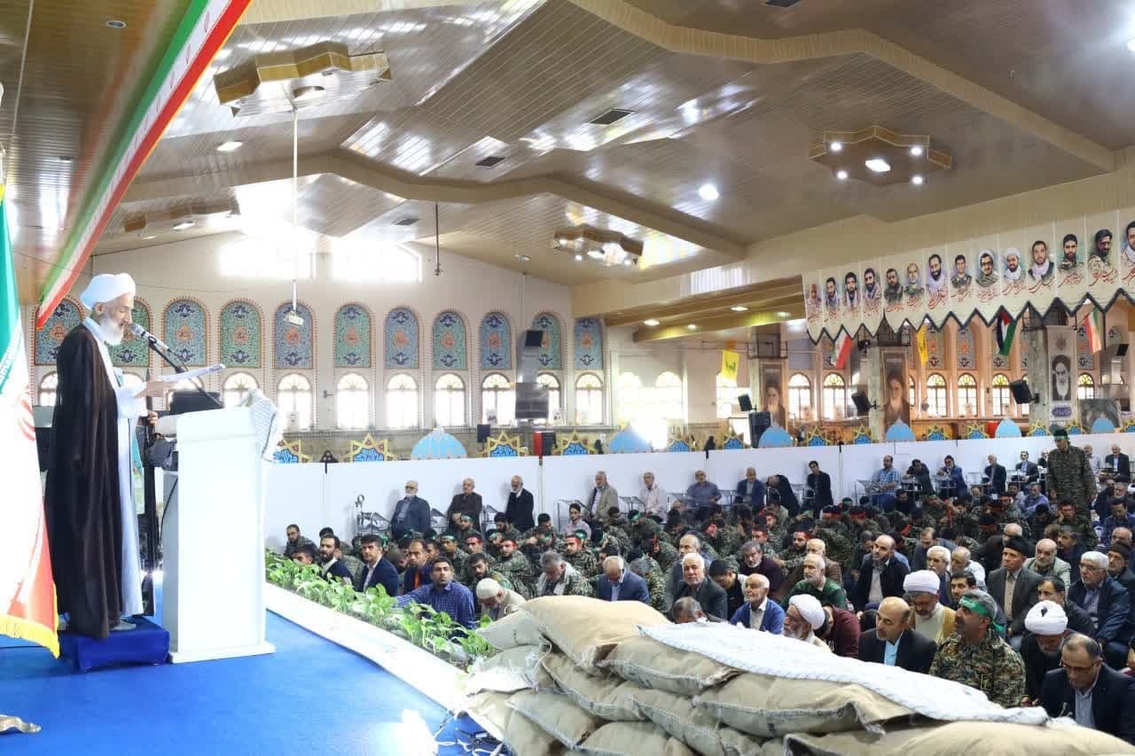 بسیج بزرگترین نعمت خدایی و چتر امنیت کشور