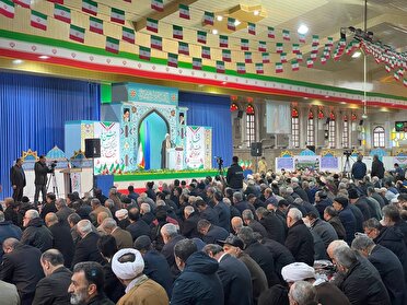 کاستیها و مشکلات نباید موجب ندیدن اقدامات باشد