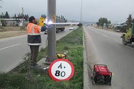 تعمیر و نصب بیش از ۱۱ هزار تابلوی اخطاری و انتظامی در جاده های مازندران