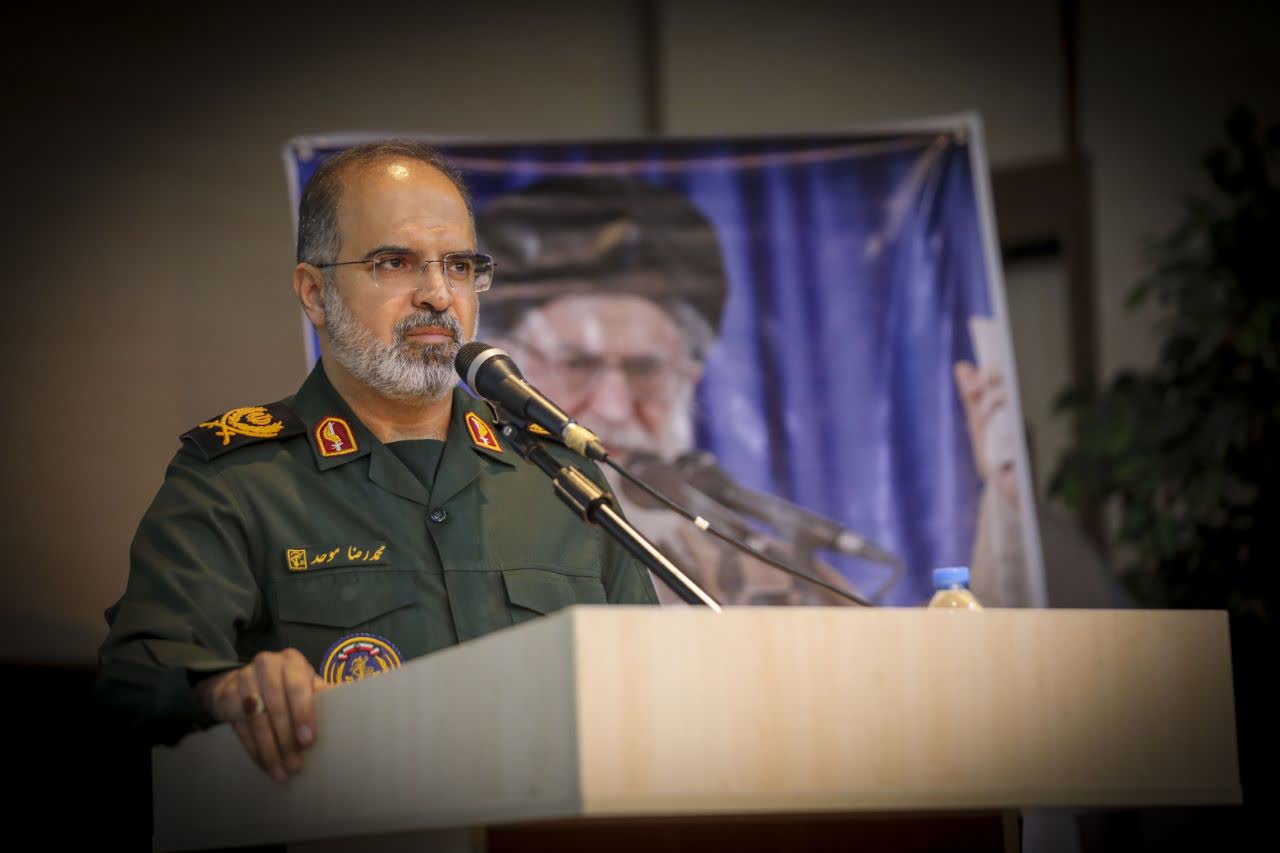 وحدت؛ پاشنه آشیل پروژههای نفوذ دشمن/ امنیت امروز، حاصل پیوند مردم و نیروهای مسلح است وحدت؛ پاشنه آشیل پروژههای نفوذ دشمن/ امنیت امروز، حاصل پیوند مردم و نیروهای مسلح است